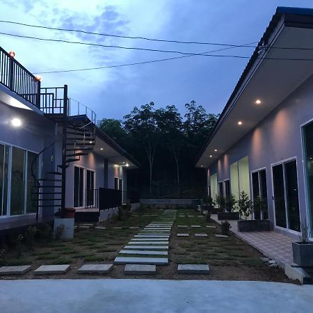 Tubtimtong Boutique Hotell Nai Yang Beach Exteriör bild
