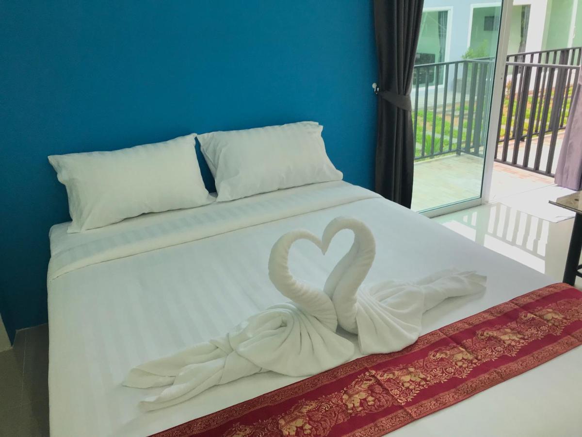 Tubtimtong Boutique Hotell Nai Yang Beach Exteriör bild